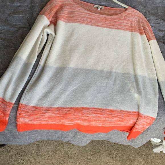 Sweater - Picture 3 of 3